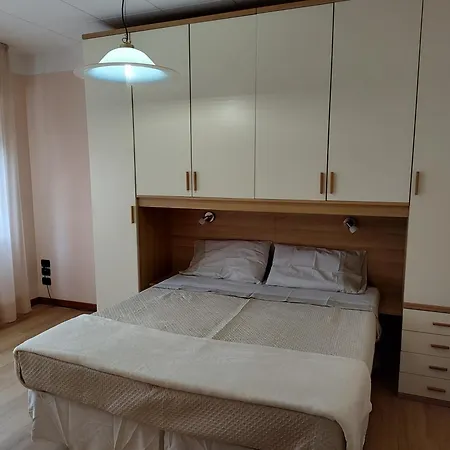 Sara Apartmán Tirano